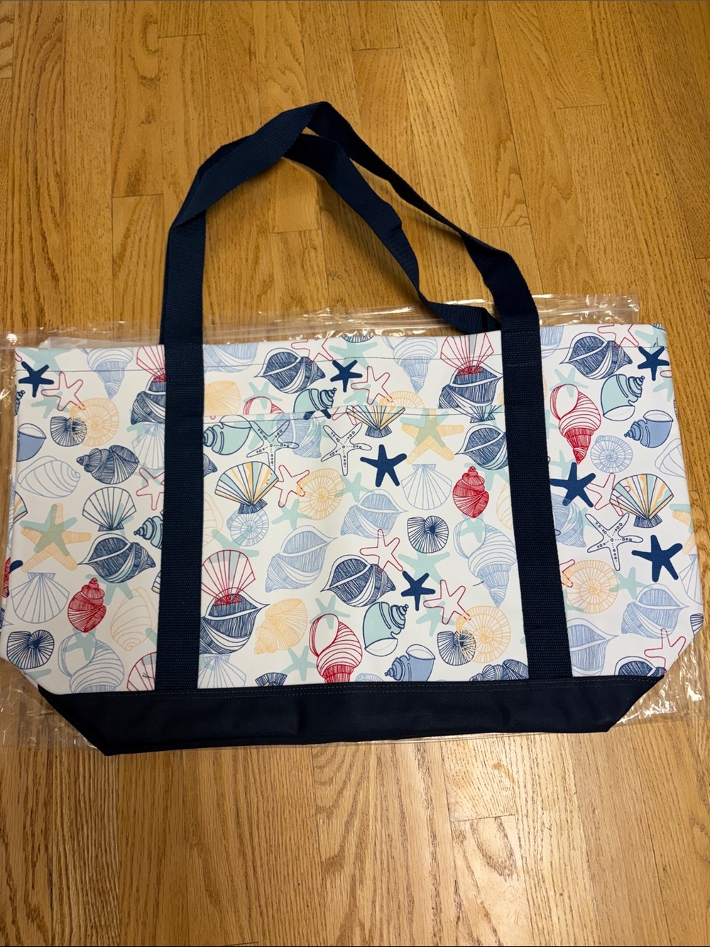 Thirty-one Coastal Carry All Navy Trim Seashell Print Tote Bag NIB